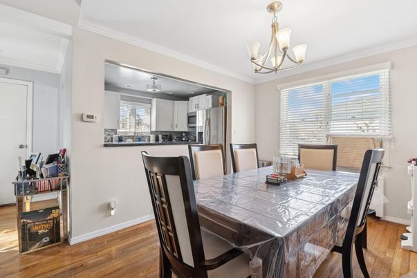 Chandelier, Dining room, Interior, Kitchen, Wood Texture Flooring
