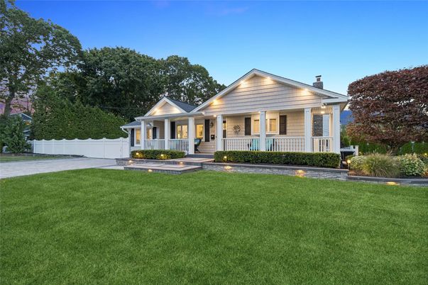 Backyard, Exterior, Facade, Farmhouse