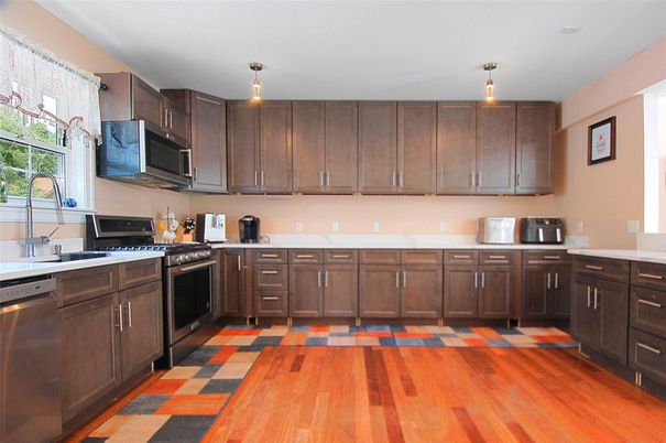 Interior, Kitchen, Pendant Lights, Wood Texture Flooring