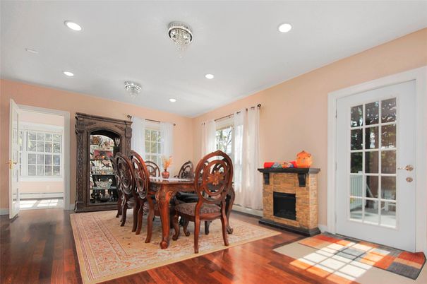 Dining room, Fireplace, Interior, Recessed Lighting, Wood Texture Flooring