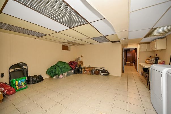 Interior, Washer