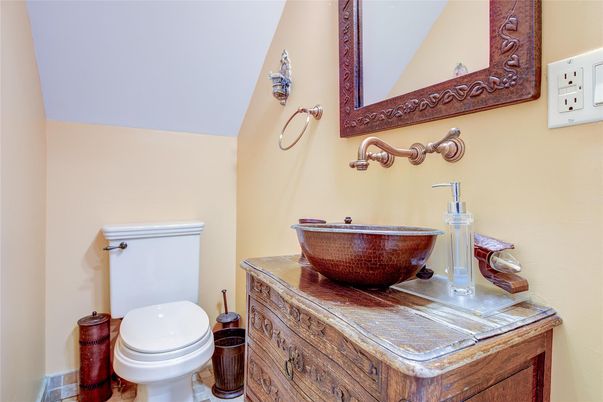 Bathroom, Interior, Tile Countertops