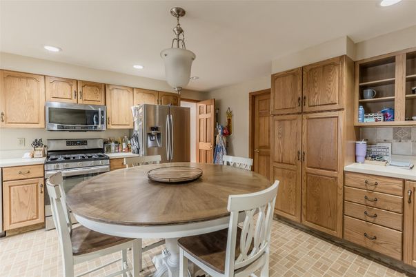 Dining room, Interior, Kitchen, Recessed Lighting, Stainless Steel Appliances