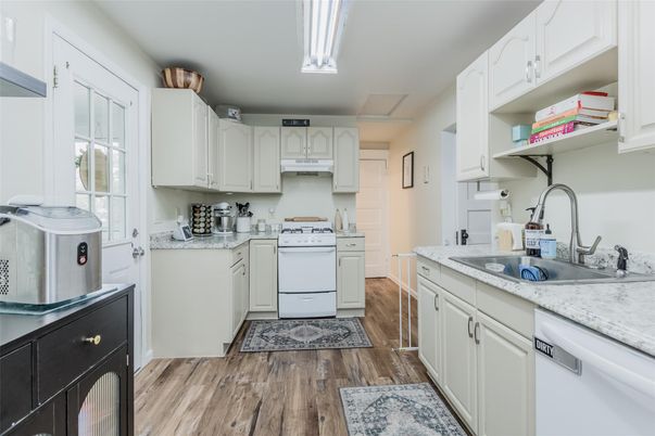 Interior, Kitchen, Wood Texture Flooring