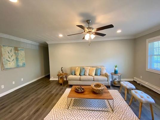 Interior, Living room, Recessed Lighting, Wood Texture Flooring