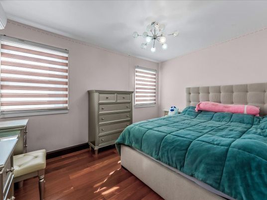 Bedroom, Interior, Pendant Lights, Wood Texture Flooring