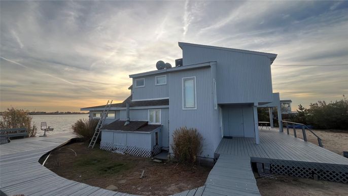Backyard, Exterior, Water