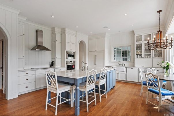 Chandelier, Dining room, Interior, Kitchen, Recessed Lighting, Stainless Steel Appliances, Wood Texture Flooring