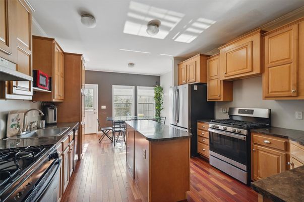 Dining room, Interior, Kitchen, Stainless Steel Appliances, Wood Texture Flooring