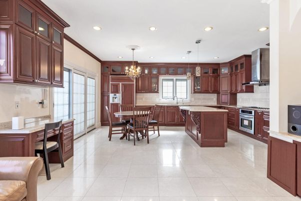 Chandelier, Dining room, Interior, Kitchen, Pendant Lights, Recessed Lighting, Stainless Steel Appliances