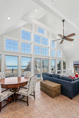 Dining room, Interior, Living room, Recessed Lighting, Water
