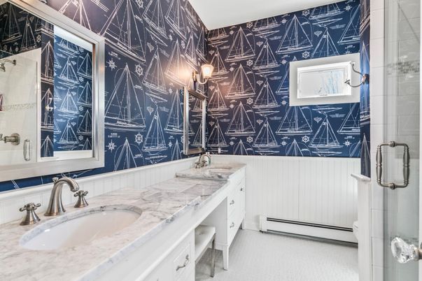 Bathroom, Dual Sink Vanities, Interior