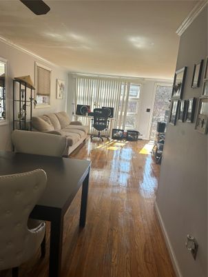 Fitness Equipment, Interior, Living room, Wood Texture Flooring