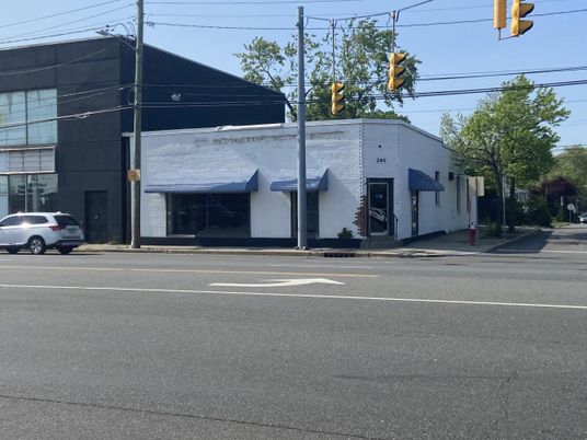 Exterior, Facade, None