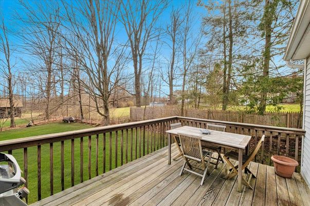 Exterior, Wood Texture Flooring