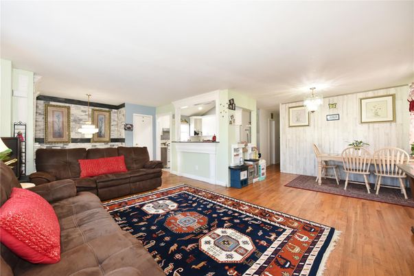 Chandelier, Dining room, Interior, Kitchen, Living room, Pendant Lights, Wood Texture Flooring