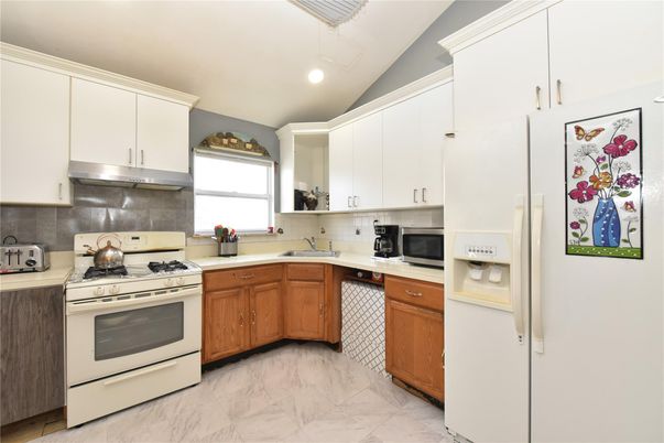 Interior, Kitchen, Marble, Recessed Lighting