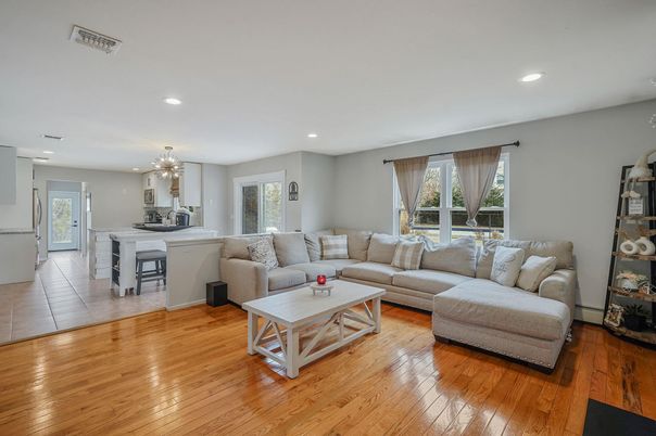 Interior, Kitchen, Living room, Pendant Lights, Recessed Lighting, Wood Texture Flooring