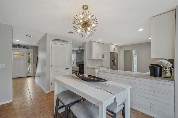 Dining room, Interior, Kitchen, Recessed Lighting
