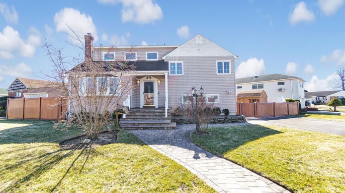 Backyard, Exterior, Facade, French Provincial