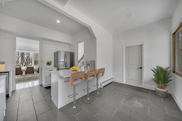 Dining room, Interior, Kitchen, Recessed Lighting, Stainless Steel Appliances