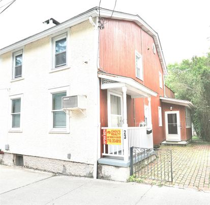 Exterior, Facade, None