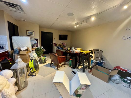 Dining room, Interior, Recessed Lighting