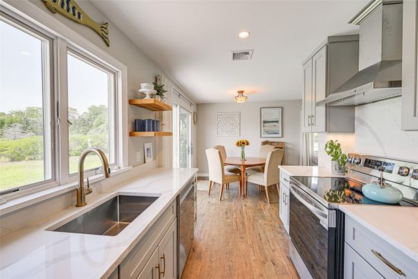 Dining room, Interior, Kitchen, Recessed Lighting, Wood Texture Flooring