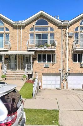Attached, Exterior, Facade, Brick Facade, Rowhouse