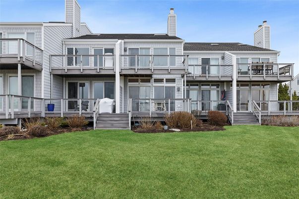 Backyard, Exterior, Facade, Rowhouse