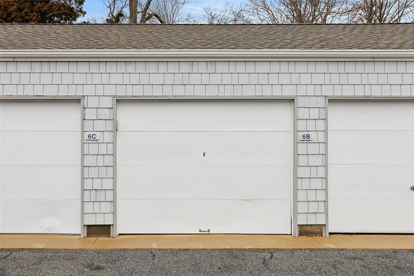 Detached Garage, Exterior