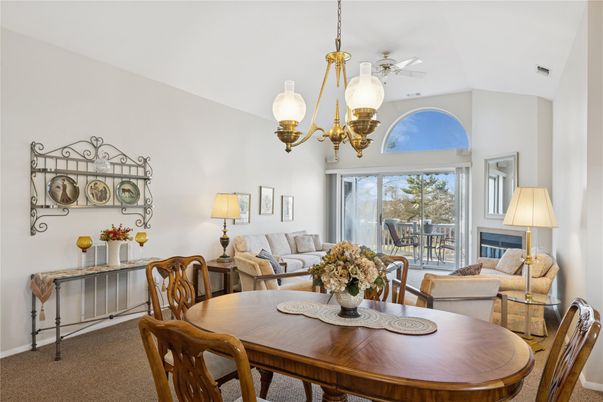 Chandelier, Dining room, Interior, Living room