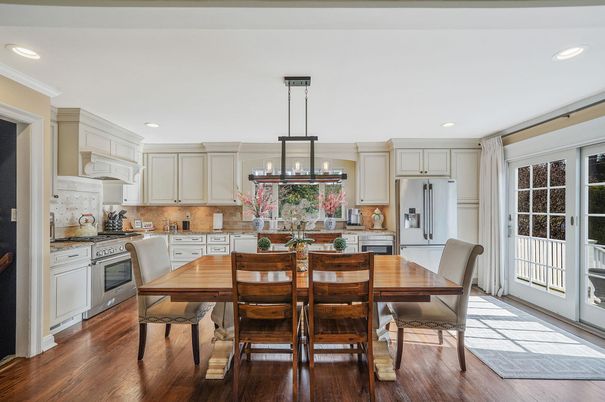 Dining room, Interior, Kitchen, Pendant Lights, Recessed Lighting, Wood Texture Flooring