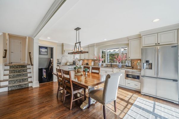 Dining room, Interior, Kitchen, Pendant Lights, Recessed Lighting, Stainless Steel Appliances, Wood Texture Flooring
