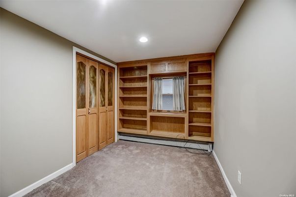 Empty room, Interior, Recessed Lighting, Wooden Walls
