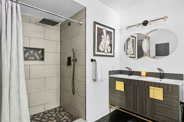 Bathroom, Dual Sink Vanities, Interior