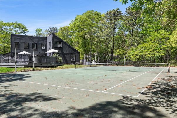 Exterior, Tennis Courts