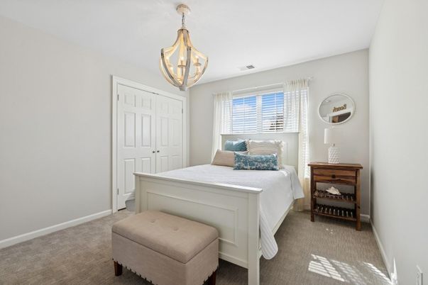 Bedroom, Chandelier, Interior, Pendant Lights
