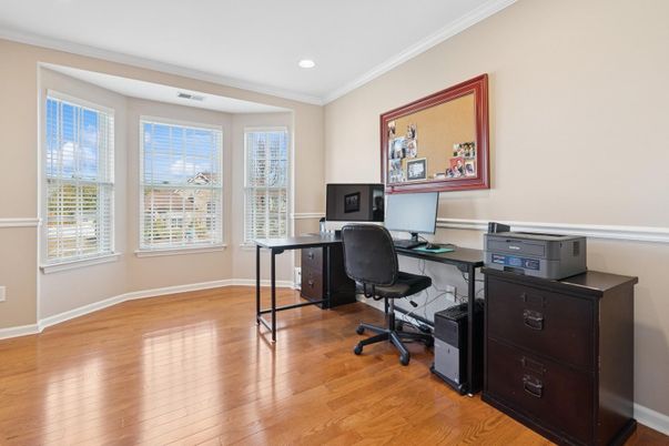 Home Office, Interior, Recessed Lighting, Wood Texture Flooring