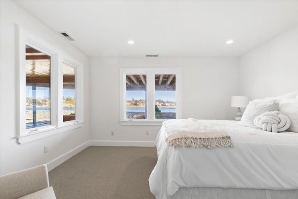 Bedroom, Interior, Recessed Lighting, Water