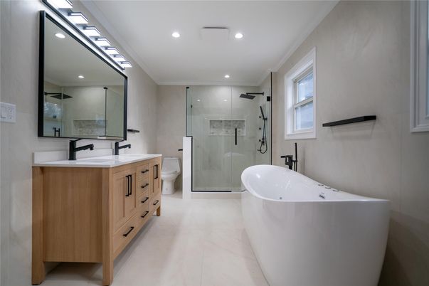Bathroom, Dual Sink Vanities, Free Standing Baths, Glass Shower, Interior, Recessed Lighting