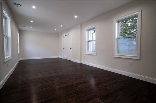 Empty room, Interior, Recessed Lighting, Wood Texture Flooring