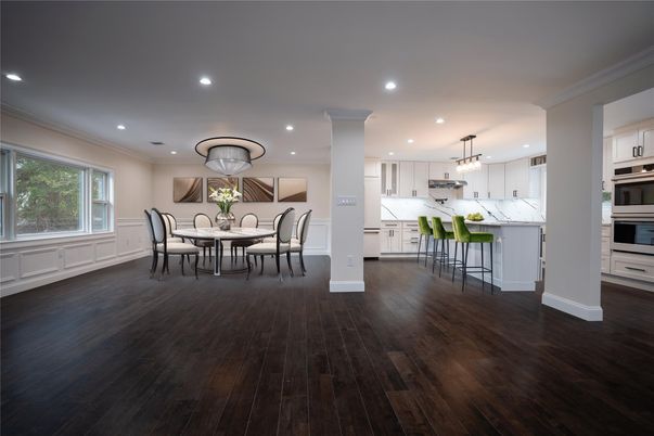 Chandelier, Dining room, Interior, Kitchen, Pendant Lights, Recessed Lighting, Stainless Steel Appliances, Wood Texture Flooring
