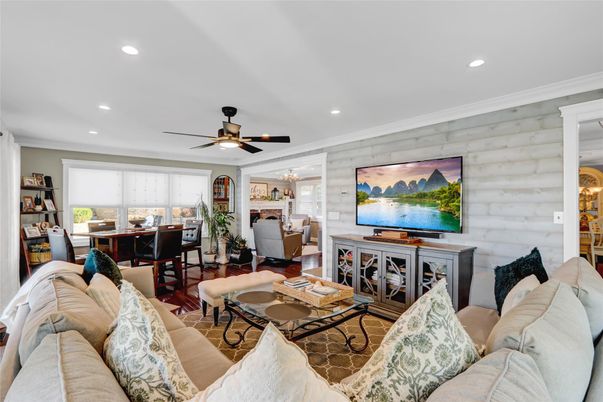 Dining room, Interior, Living room, Recessed Lighting, Wood Texture Flooring