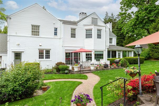 Backyard, Exterior, Facade, Farmhouse
