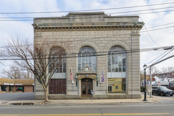 Exterior, Facade, None
