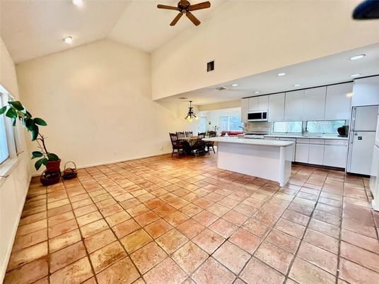 Dining room, Interior, Kitchen, Pendant Lights, Recessed Lighting, Stainless Steel Appliances