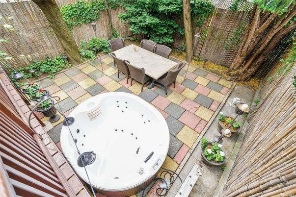 Exterior, Hot Tub