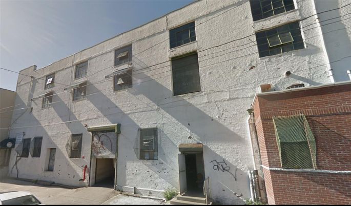 Exterior, Facade, Rowhouse
