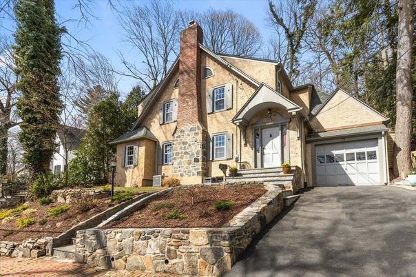 Attached, Exterior, Facade, Tudor Revival